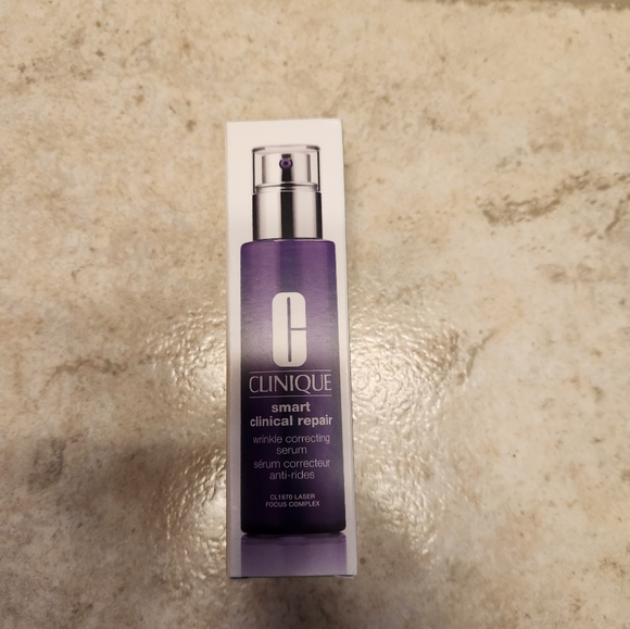 Clinique Smart Clinical™ Repair Wrinke Correcting Serum Facial Serum - Picture 1 of 3